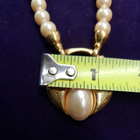 Vintage Napier Signed Faux Pearl and Gold Tone Beaded Pendant Necklace - Picture 9 of 12